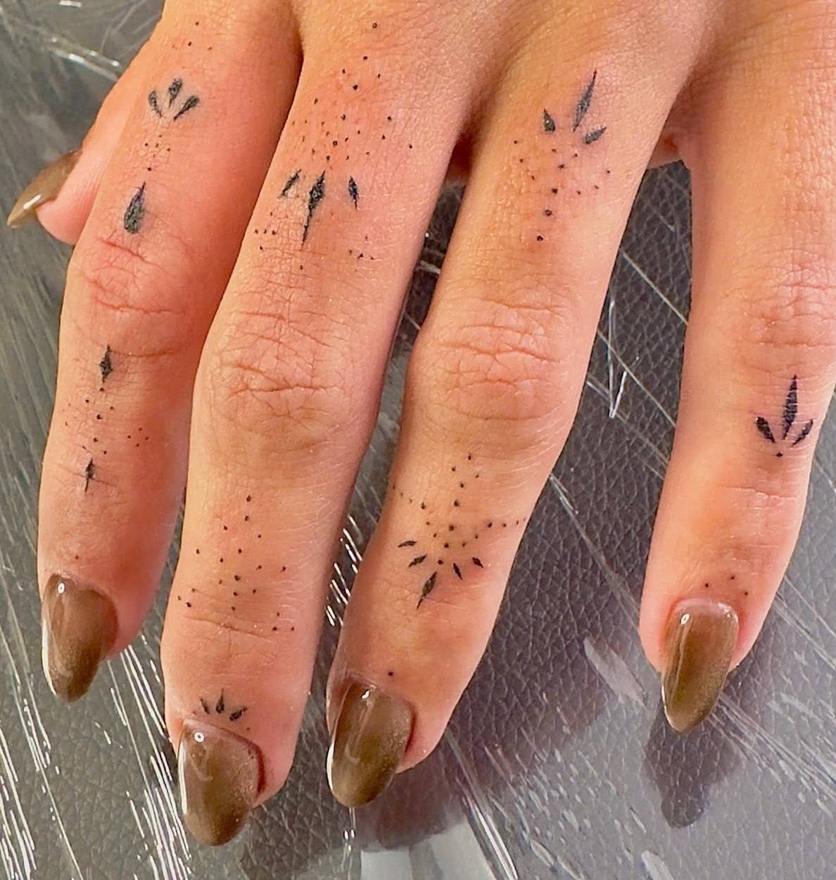 Minimalist finger tattoos - Sisters Ink Tattoo Studio Da Nang